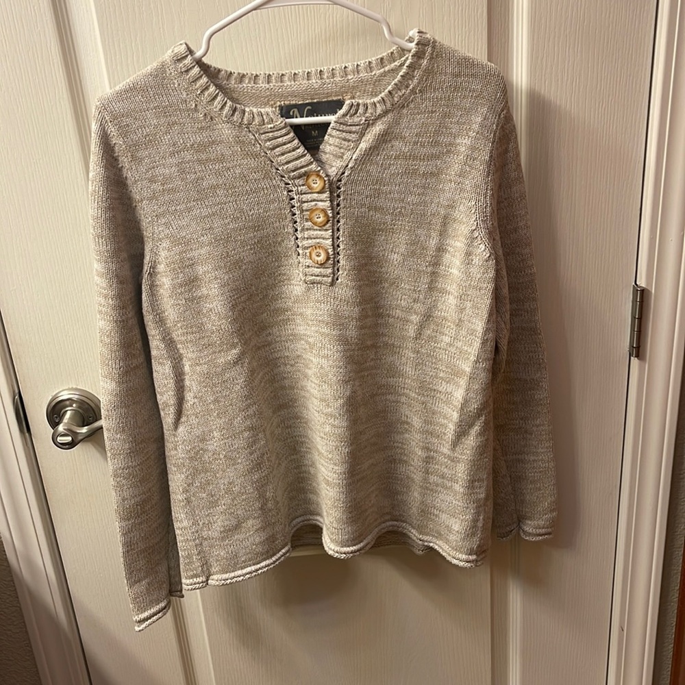 Women’s knitted sweater